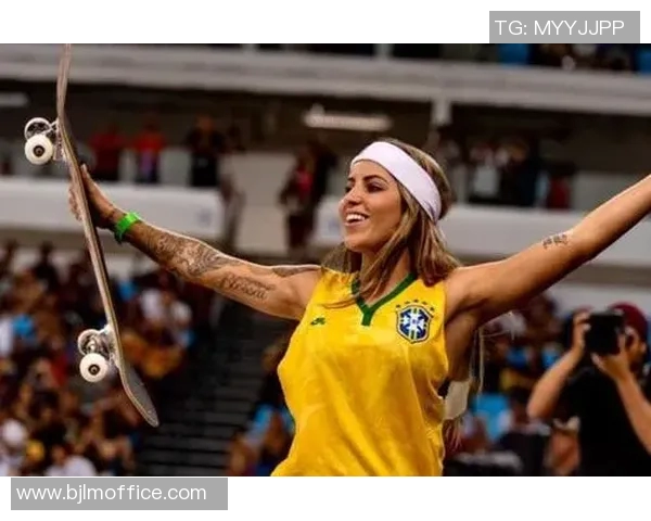 足球明星与滑板运动的完美结合高清图片欣赏