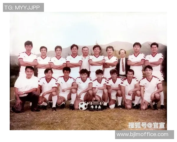 足球明星子女萌照大曝光小小球星们的成长瞬间与父母的光辉岁月