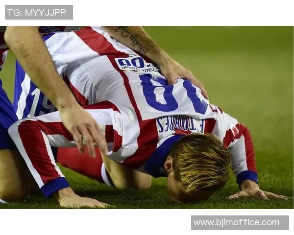 足球明星尼瓦尔的生平故事与精彩瞬间全解析 足球明星尼瓦尔的生平故事与精彩瞬间全解析