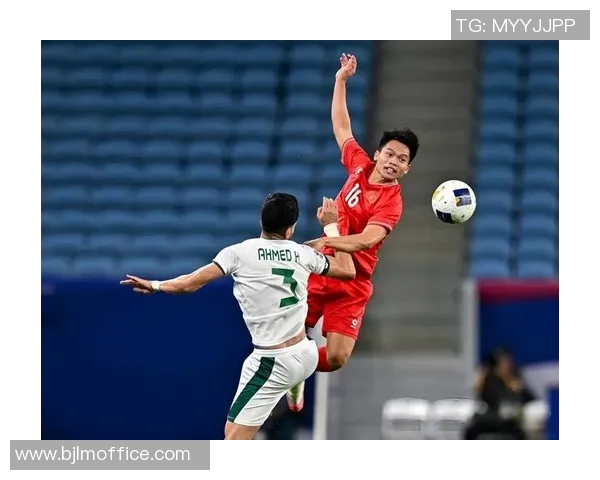 国足荣誉之战背后的故事与梗解析，球迷热议与期待交织的情感之旅