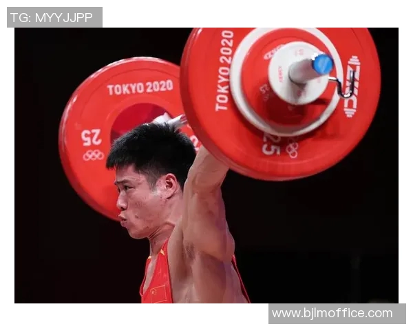 掌握正确哑铃举重技巧提升训练效果和避免运动伤害的全面指南